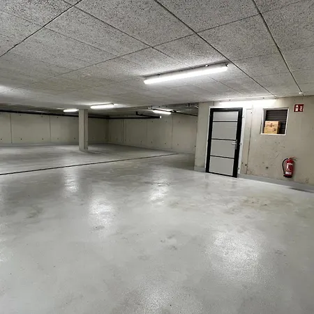 In Near Lifts, Cleaning Included Apartment Solden