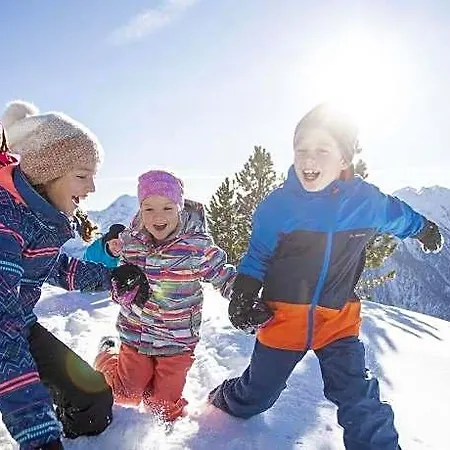 In Near Lifts, Cleaning Included Apartman Sölden