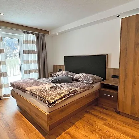 Apartman In Near Lifts, Cleaning Included *