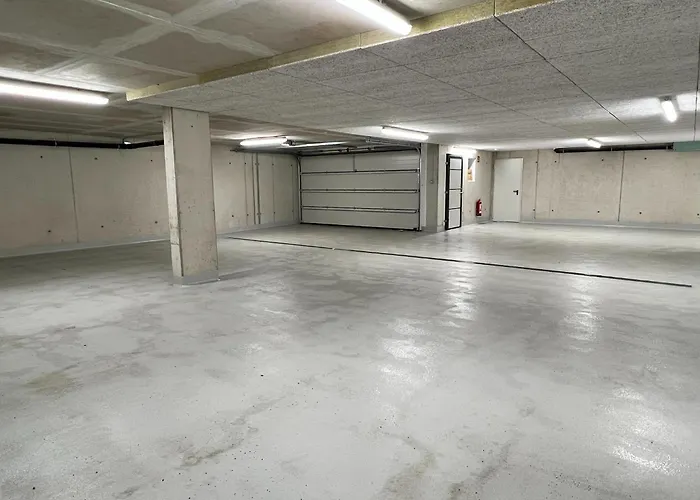 In Near Lifts, Cleaning Included Appartement